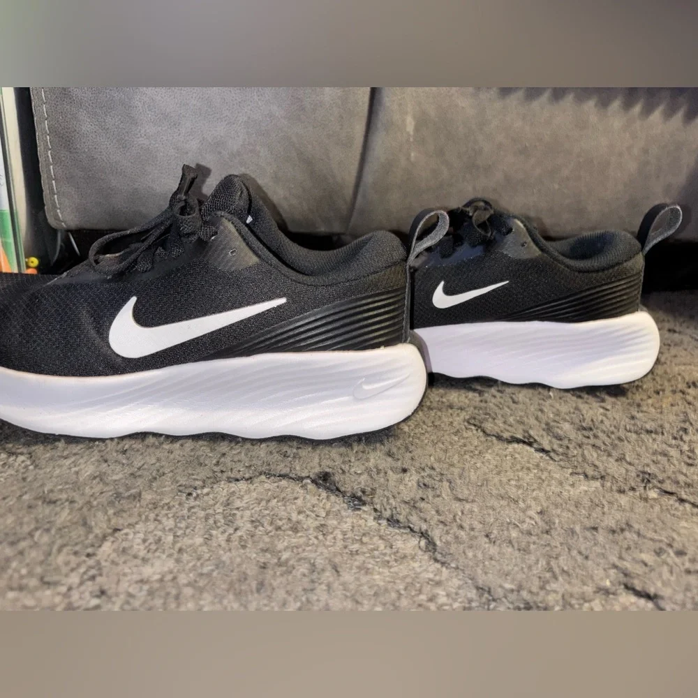 Nike Dual-Tone Black and White Athletic Shoes - Picture 2 of 5